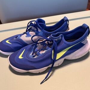 Nike Free Run Blue Athletic Shoes